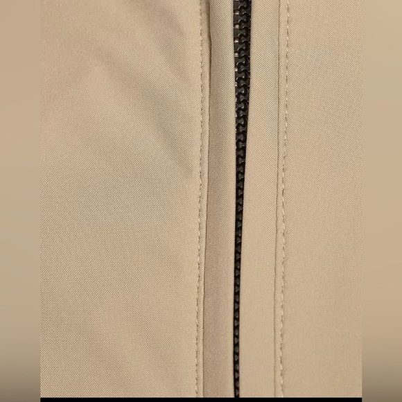 Roundtree & Yorke Big & Tall Travel Smart Lightweight Jacket - Picture 4 of 4